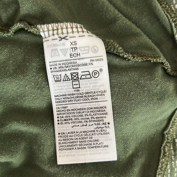 *5/$15* 💚🤍 PATTERN, EUC, Old Navy, women’s swing tank dress, size XS - Picture 5 of 5